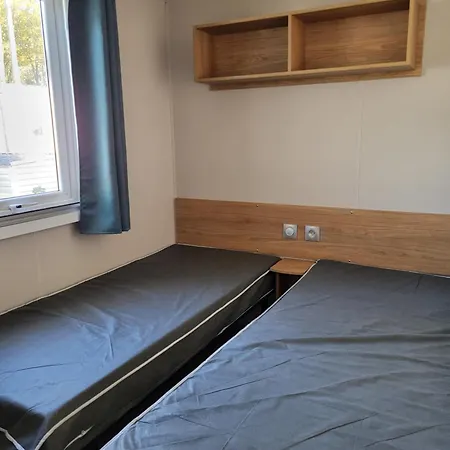 En Mobil 3 à Sur Village de vacances *